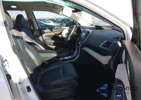 2021 Subaru Ascent Touring z USA, uszkodzony, nr VIN 4S4WMARD6M3447541